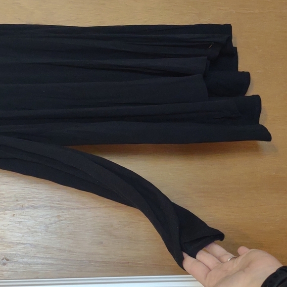 Tahari Cold Shoulder Viscose Blend Stretch Black Tunic Size Medium GUC - Picture 2 of 7